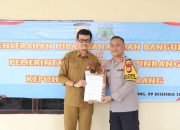 Resmi, Pemkab Pinrang Hibahkan Tanah dan Bangunan ke Polres Pinrang