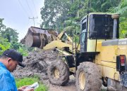 Mattabulu Terisolasi, Alat Berat Kerja Tanpa Tunggu Beraksi