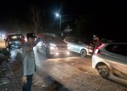 Polsek Maniangpajo Lakukan Pengamanan dan Pengaturan Lalulintas Bagi Para Peziarah Kubur di Adat Tahunan Hindu Tolotang