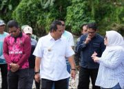 Melibatkan Pelajar,Pj Bahtiar dan Bupati Mamuju Tebar Benih Ikan Nila di Sungai Kalukku