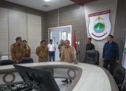 Perdana Masuk Kantor, Gubernur dan Wakil Gubernur Disambut ASN Pemprov Sulbar