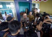 Bedah Buku “SDK Mendayung dari Hulu”: Mengupas Perjalanan Politik Suhardi Duka