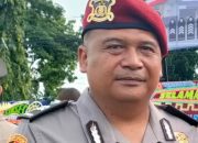 Gotong Royong Jelang Turnamen Voli Way Areng 2025, Aiptu Endra Widianto Tampil Total