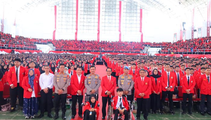 Kapolda Sulsel Hadiri PKKMB bagi Mahasiswa Baru Universitas Hasanuddin Tahun 2025