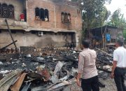Kebakaran Dua Rumah di Kelurahan Kaca, Marioriawa, Kerugian Capai Rp200 Juta