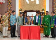 Gubernur Sulbar Resmikan Prasasti GTM Bukit Zaitun Mamuju, Janjikan Ambulans untuk Jemaat