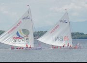 Gubernur Saksikan 55 Perahu Sandeq Merapat di Garis Finis Etape IV Sandeq Silumba 2025