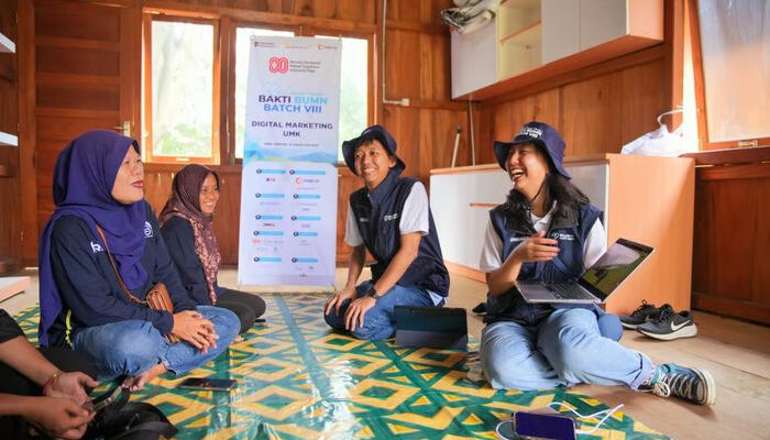 Relawan Bakti BUMN di Tanjung Enim Pastikan Manfaat Alam Dirasakan Langsung oleh Masyarakat