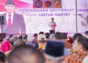 Apresiasi Peran Pemerintah Daerah,Wamen Ossy Bersama Menko AHY Serahkan Sertipikat Tanah untuk Rakyat di Bengkulu