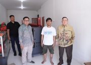 UMKM Jadi Tulang Punggung Ekonomi, Wagub Sulbar Tinjau Bantuan Mesin Percetakan