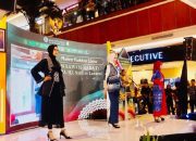Pariwisata Sulbar Tampilkan Tenun Tradisional di Fashion Show FESyar KTI di Kalbar