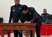 Sidang Paripurna DPRD Sulbar Bahas Penyampaian Akhir Pansus Ranperda Penyelenggaraan Perpustakaan