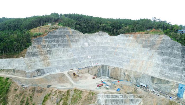 WSBP Suplai Beton Readymix ke Bendungan Tertinggi di Indonesia, Bendungan Bener Paket II