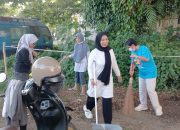 Jumat Bersih dan Olahraga Bersama, Dinas Kominfo Sulbar Bangun Budaya Gotong Royong di Lingkungan Kerja