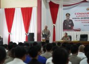 Kunjungan Kerja di Polres Majene, Kapolda Sulbar Berikan Arahan Strategis dan Bantuan Tali Asih