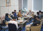 Kadis Pariwisata Dampingi Gubernur Sulbar Terima Panitia Festival Mamuju 2025