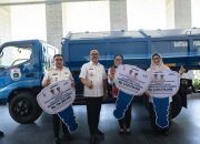 Gubernur Suhardi Duka Serahkan Bantuan Truk Sampah untuk Pemerintah Kabupaten