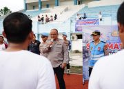Kapolda Sulbar Kobarkan Semangat Peserta Seleksi Sespimmen Polri di Stadion Manakarra