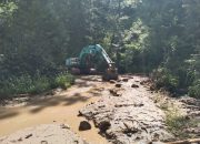 BPBD Sulbar Terima Laporan Tanah Longsor di Ruas Jalan Poros Nasional Mamasa – Tabang