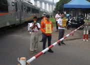 KAI Daop 2 Bandung Himbau Masyarakat Utamakan Keselamatan Saat Melewati Perlintasan Sebidang