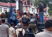 Polres Mamasa Laksanakan Pengamanan Aksi Unjuk Rasa Aliansi Masyarakat Desa Menggugat