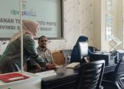 Turun ke Meja Layanan, Pejabat DPMPTSP Ingin Pastikan Pelayanan Benar Berjalan Sesuai Harapan Masyarakat