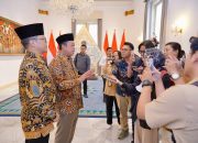 Serahkan Sertipikat Hak Pakai kepada Menteri Luar Negeri, Menteri Nusron: Langkah Amankan Aset Negara