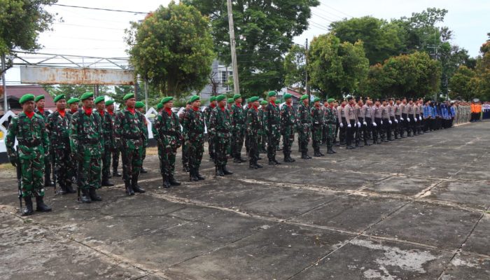Upacara Hari Pahlawan di Taman Makam Pahlawan Kota Palopo