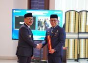 Gubernur Sulbar Lantik Junda Maulana Jadi Sekda: “Amanah Ini Tidak Ringan”