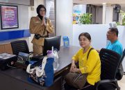 Peringati Hari Pahlawan, Frontliner KAI Sumut Kenakan Kostum Pejuang dan Bagikan Hadiah