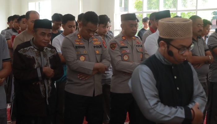 Doa dari Wajo untuk Sumatera dan Aceh: Polres Wajo Gelar Salat Gaib Bersama Masyarakat