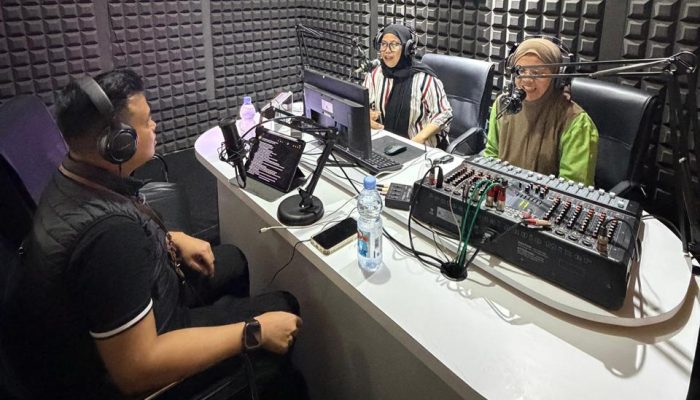 Talk Show di Ram FM: Kepala Samsat Majene Umumkan 5 “Kado” Pajak Akhir Tahun dan Luncurkan 3 Inovasi Layanan Jemput Bola