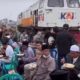 KAI Daop 8 Surabaya Sesalkan Kegiatan Hajatan Lamaran di Sekitar Jalur Rel Kereta Api