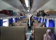 Tiket Nataru 2025/2026 Terjual 72 Persen, KAI Divre III Palembang Ingatkan Aturan Barang Bawaan