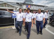 Direktur Utama PT KAI Lakukan Posko Angkutan Nataru 2025/2026, Pastikan Pelanggan Terlayani dengan Baik