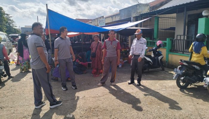 Polsek Marioriawa Laksanakan Pengamanan dan Pengaturan Pasar Batu-Batu
