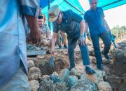 Gubernur Suhardi Duka Letakan Batu Pertama Pembangunan Masjid Nurul Akbar