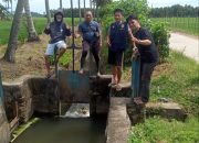 Petugas Pintu Air Lakejo Polman Siaga Pastikan Aliran Irigasi Tetap Optimal