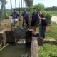 Petugas Pintu Air Lakejo Polman Siaga Pastikan Aliran Irigasi Tetap Optimal