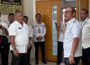 Sidak Gubernur di Bapenda Sulbar, Pastikan Layanan Publik Tetap Optimal Meski Dihadapkan Keterbatasan Pasca Pemekaran