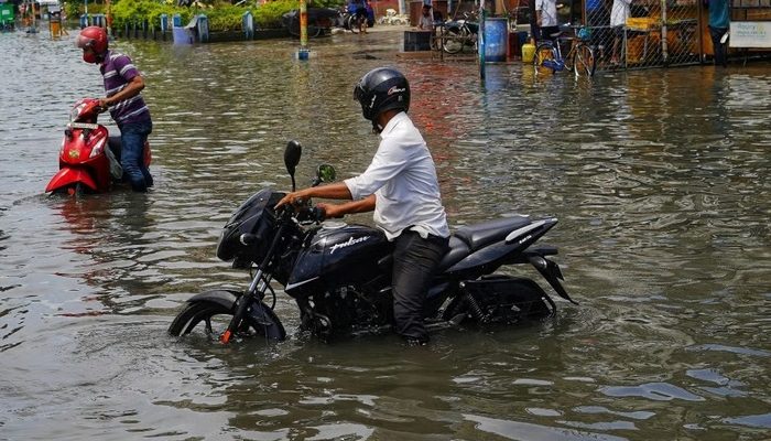 Antisipasi Kerusakan Kendaraan Saat Banjir dan Musim Hujan