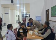 Sasar Sopir Lintas Kota, Polda Sulbar Gelar Pemeriksaan Kesehatan Gratis di Terminal Simbuang