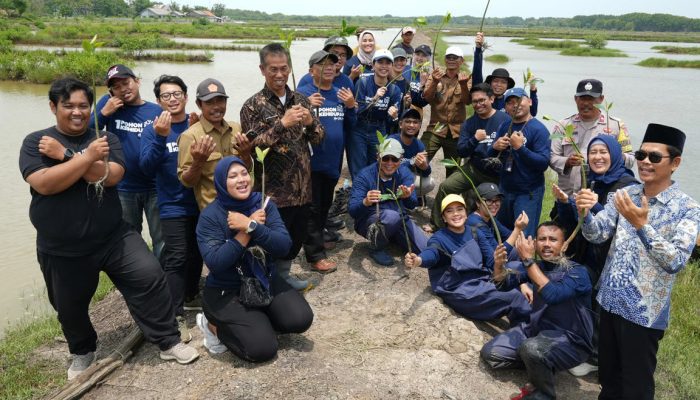 Perkuat Ketahanan Ekosistem Muara Beting, SUCOFINDO Tanam 5.000 Bibit Mangrove