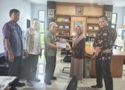 Perkuat Akuntabilitas, Inspektorat Sulbar Serahkan Laporan Hasil Audit kepada DLHK