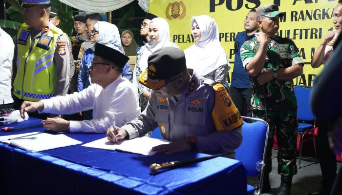 Kapolda Sulbar Bersama Forkopimda Pantau Arus Mudik dan Pos Pengamanan Idul Fitri 1447 H, Pastikan Pelayanan Maksimal
