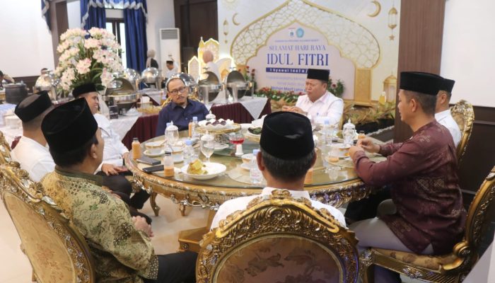 Suhardi Duka Buka Pintu Rumah Jabatan untuk Warga di Hari Raya