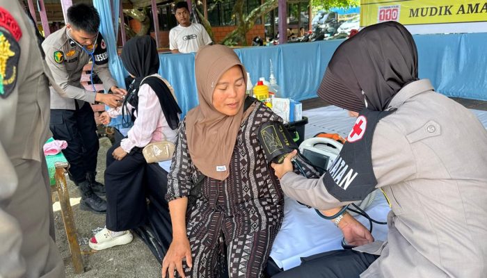 Kapolda Sulbar Arahkan Tim Dokpol Siaga, Antisipasi Bahaya Ubur-ubur dan Bulu Babi di Lokasi Wisata