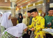 Bupati Soppeng Serahkan Santunan kepada 150 Santri dan Anak Yatim