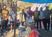 Sedekah Jumat Berkah, Polsek Tommo Salurkan Bantuan Kepada Korban Kebakaran