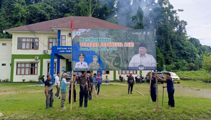 Tindak Lanjut Arahan Presiden, Satpol PP dan Damkar Sulbar Kerja Bakti Serentak Dukung Gerakan Indonesia ASRI